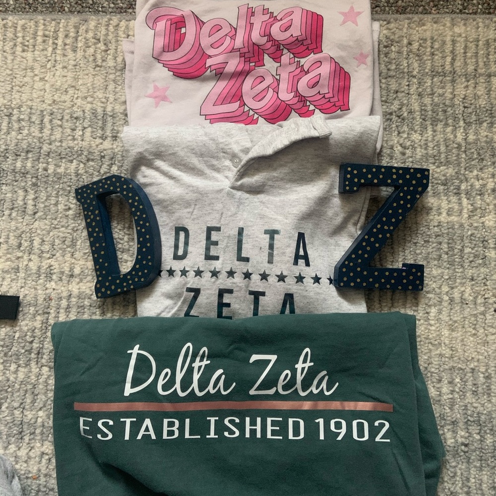 Delta Zeta Bundle